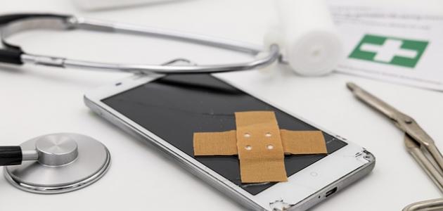 كيفية إصلاح شروخ شاشة الموبايل